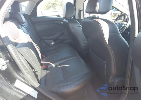 2012 Ford Focus Sel z USA, uszkodzony, nr VIN 1FAHP3M24CL363678